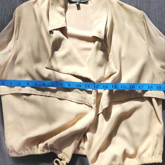 Dynamite Cropped light summer Jacket/Overpiece in Tan long sleeve Size Small - Picture 7 of 10